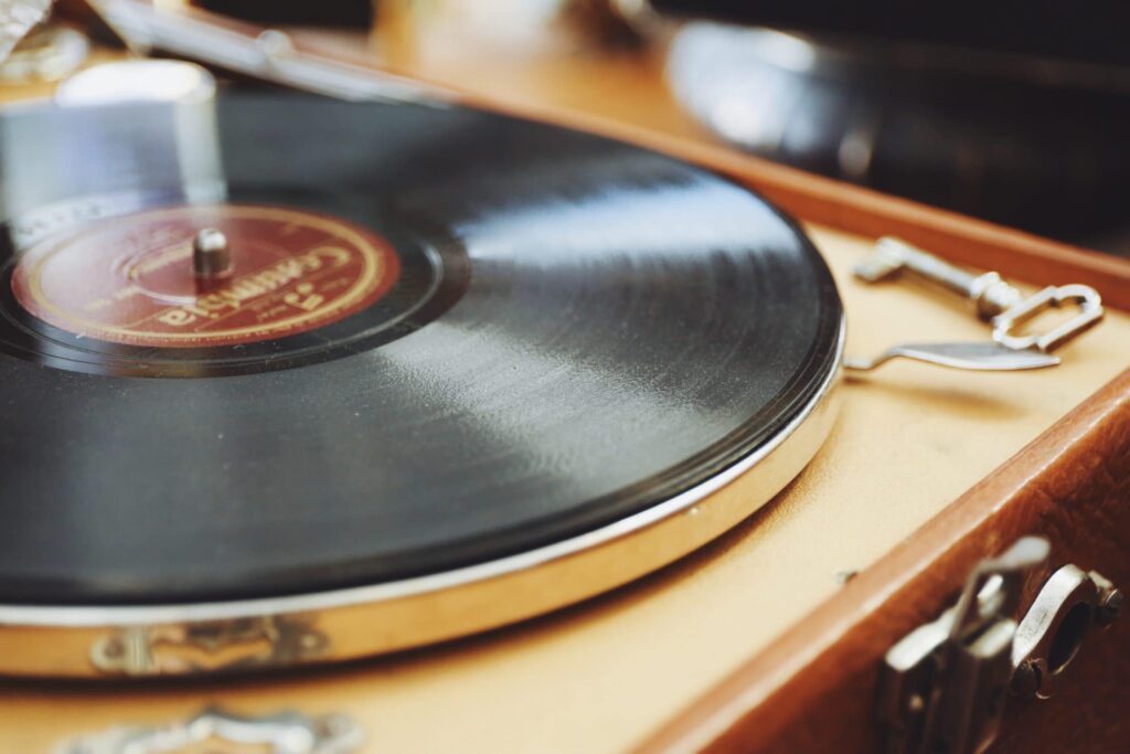Musical Notes: Turntable